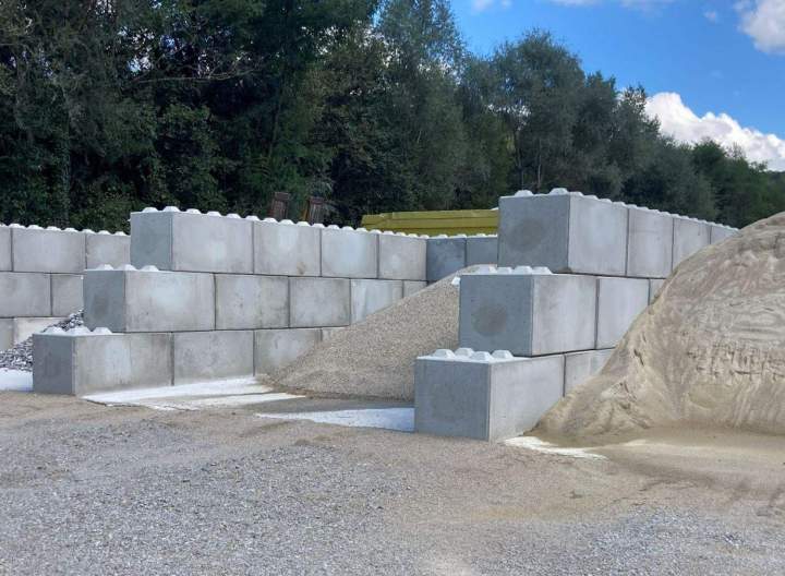 Des granulats calibrés pour garantir un béton homogène.